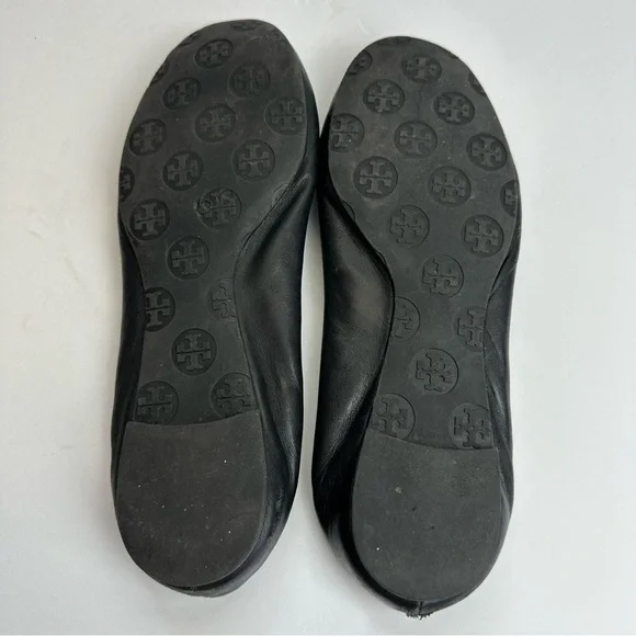 Tory Burch Ballet Flats Black Women's Size 7 Shoes Black Gold Medallion Leather - Picture 10 of 11